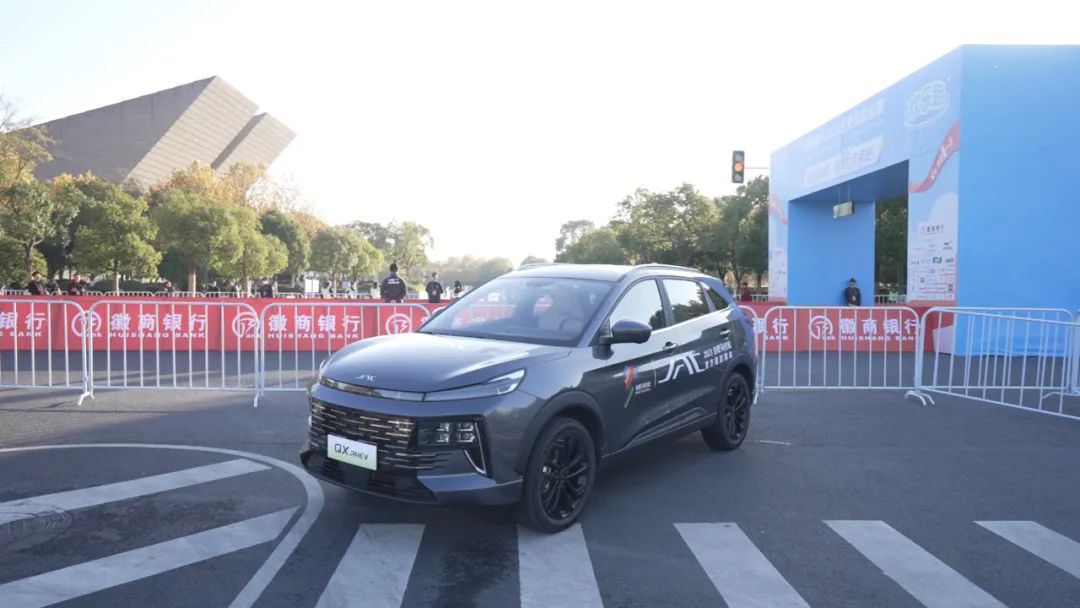 23102627p4tv.jpg 23102627p4tv.jpg