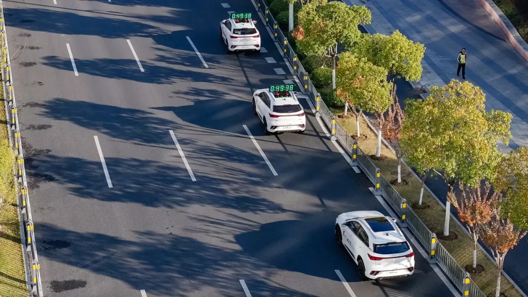 23102705p5jv.jpg 23102705p5jv.jpg